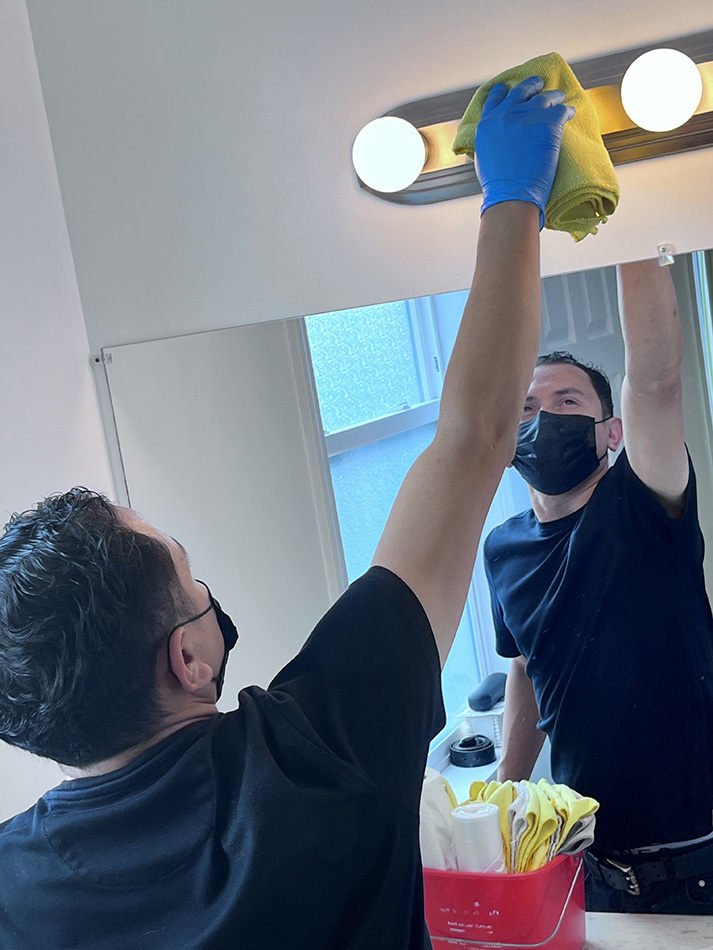 bathroom cleaning light cleaning